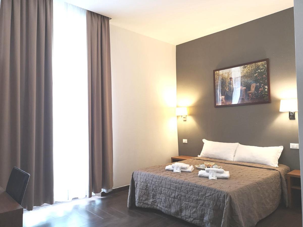 Rome Travellers Hotel Exterior photo