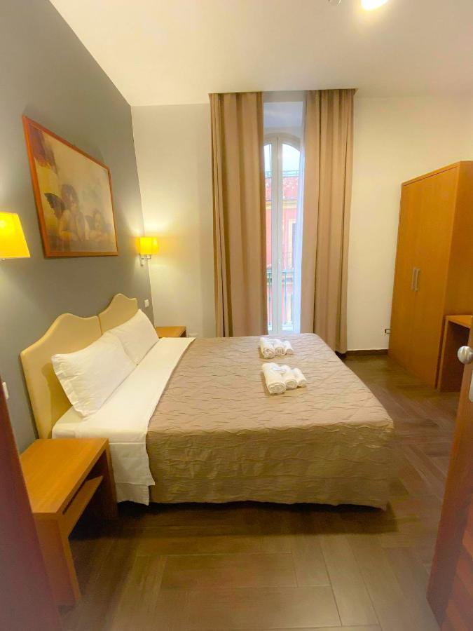 Rome Travellers Hotel Exterior photo